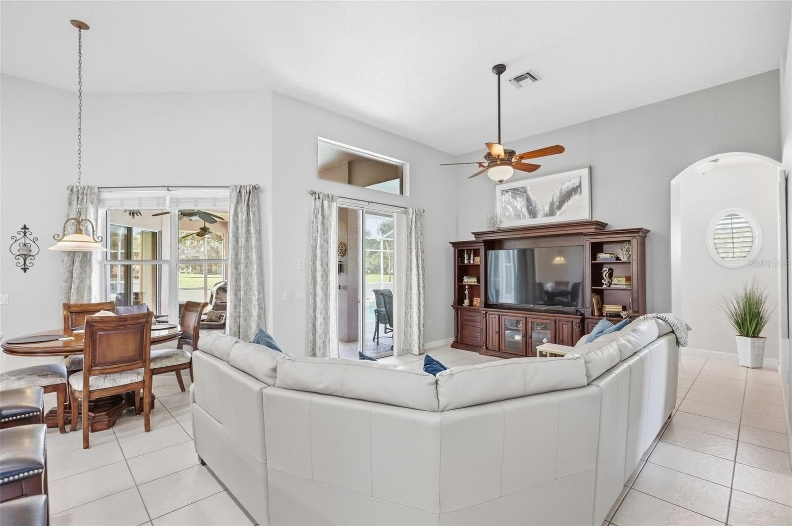 Single Family Residence at 2200 TOURNAMENT CT, KISSIMMEE, photo 17 of 45