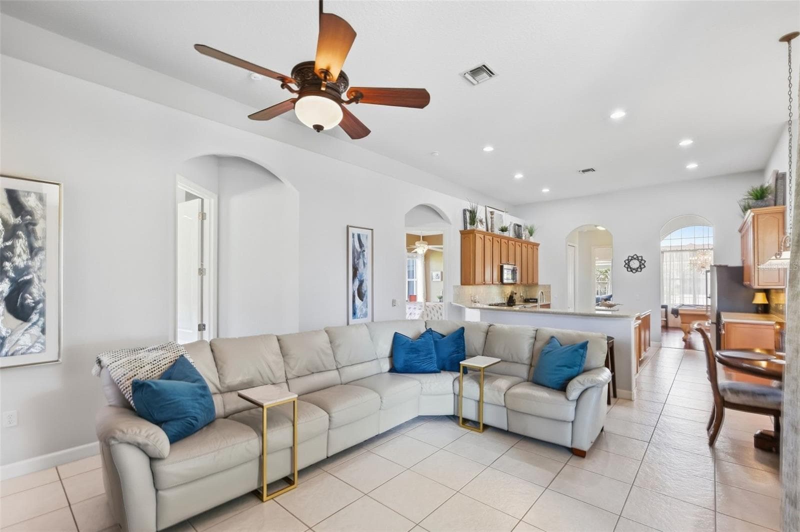 Single Family Residence at 2200 TOURNAMENT CT, KISSIMMEE, photo 19 of 45