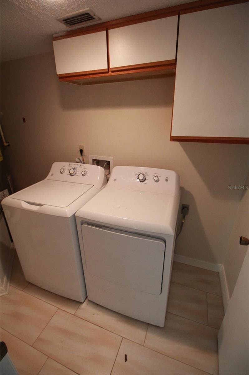 Condominium at 5301 WHITE CLIFF LN #1002, ORLANDO, photo 12 of 23