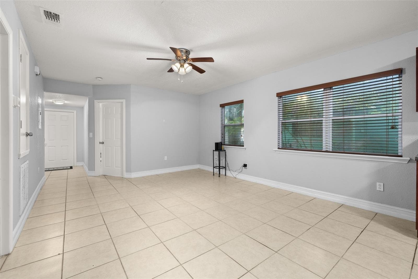 Single Family Residence at 617 CITRUS ST, ORLANDO, photo 10 of 35