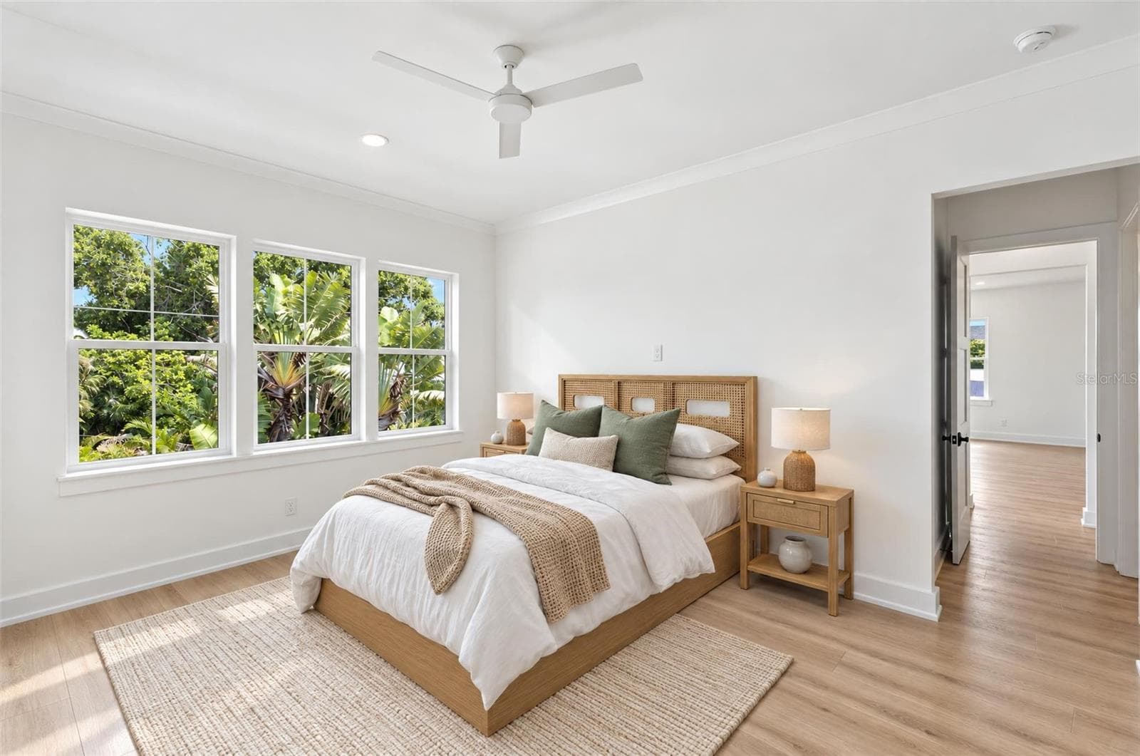 Single Family Residence at 3534 OVERLOOK DR NE, ST PETERSBURG, photo 11 of 46