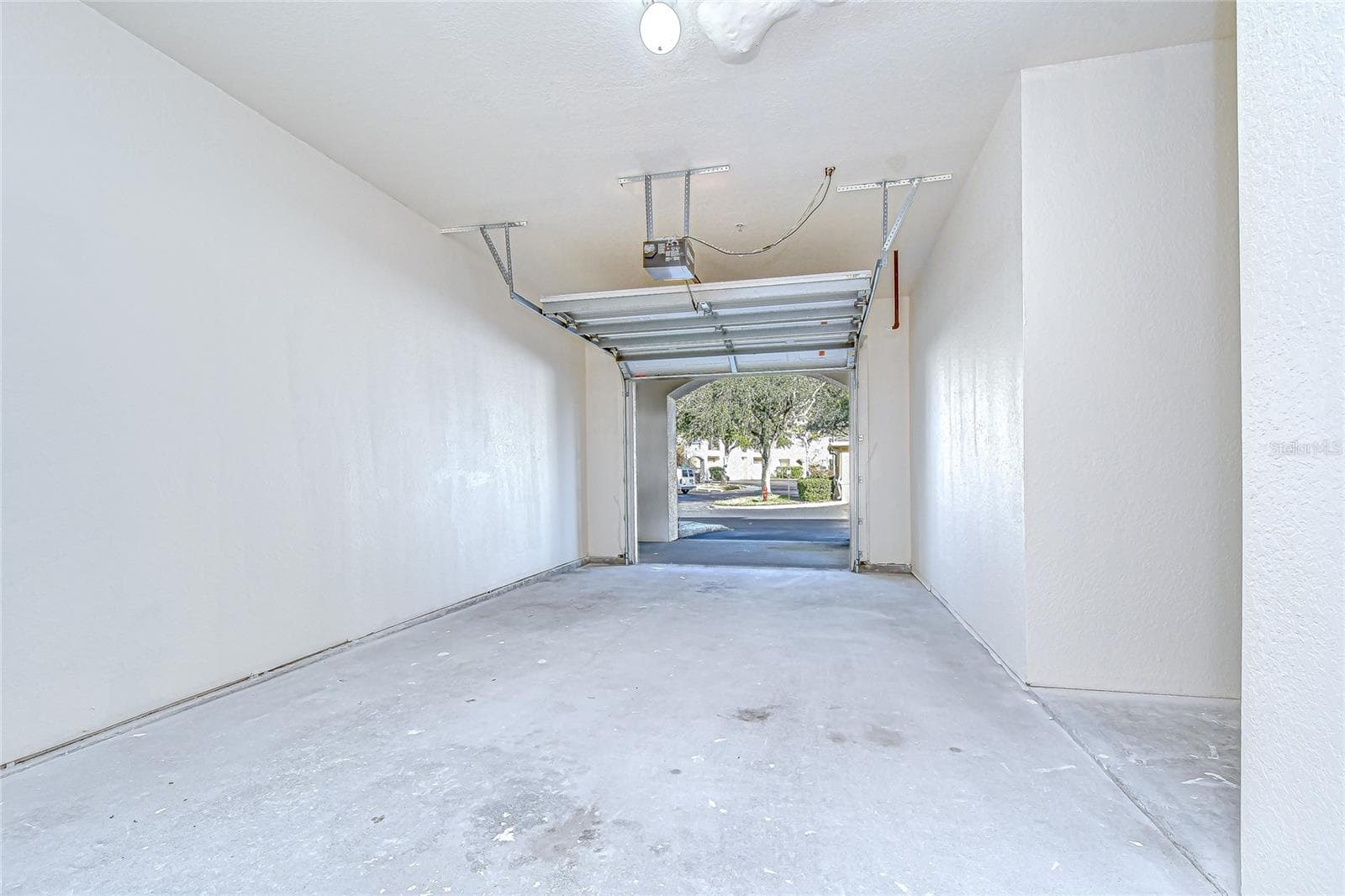 Private Garage - 5125 PALM SPRINGS BLVD #3104, TAMPA