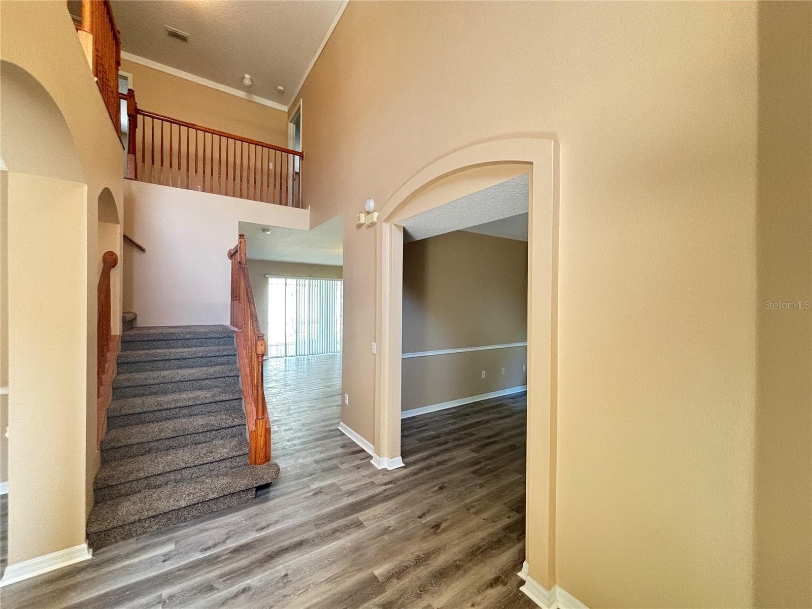 Single Family Residence at 18931 FISHERMANS BEND DR, LUTZ, photo 3 of 22
