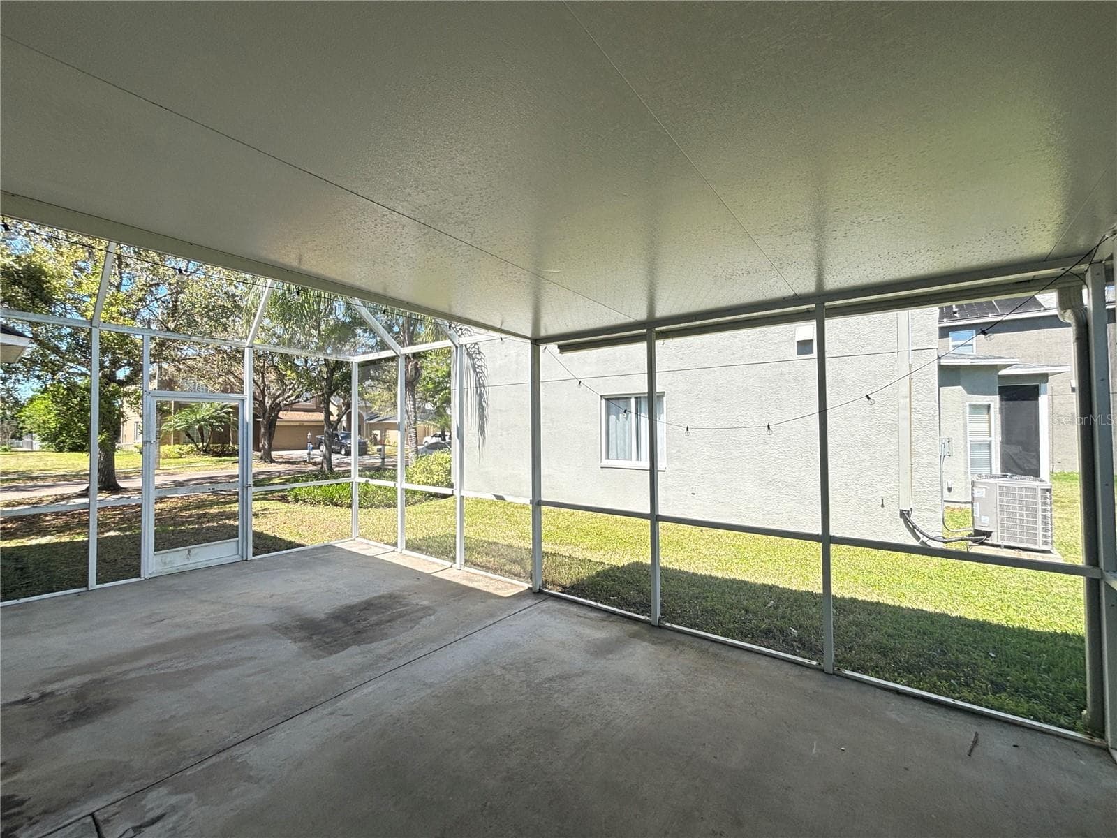 Single Family Residence at 18931 FISHERMANS BEND DR, LUTZ, photo 19 of 22