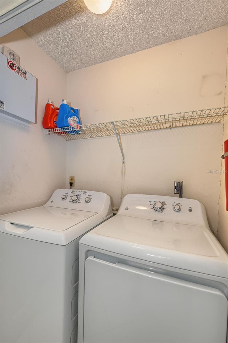Full Size Washer & Dryer - 2400 FEATHER SOUND DR #123, CLEARWATER