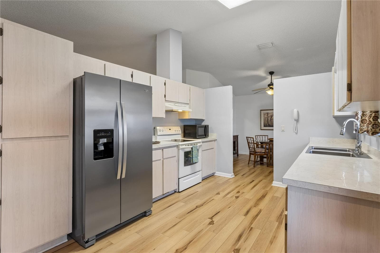 Condominium at 803 DUNDEE CIR #803, LEESBURG, photo 13 of 39