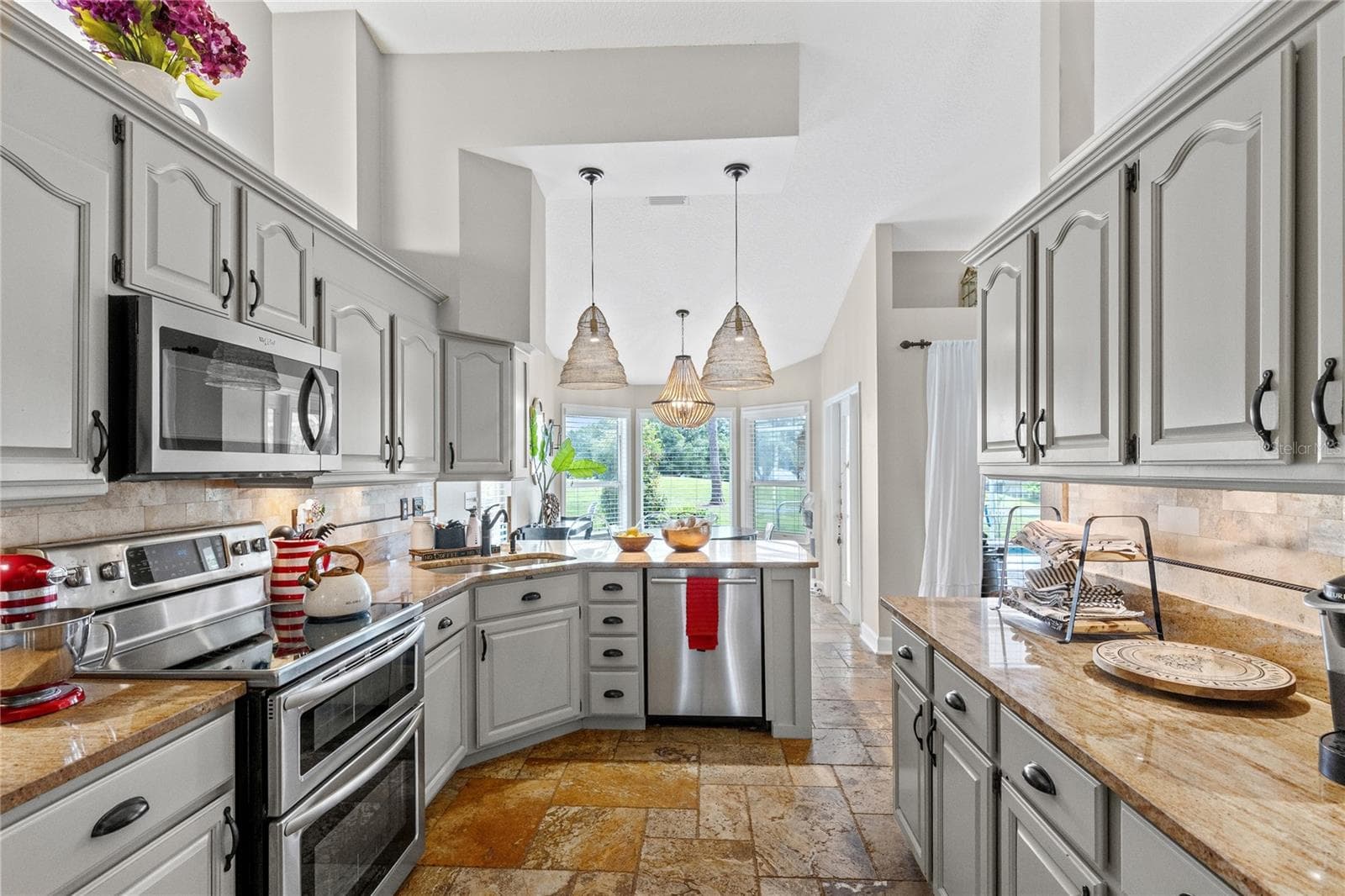 Single Family Residence at 15052 GREEN VALLEY BLVD, CLERMONT, photo 14 of 42