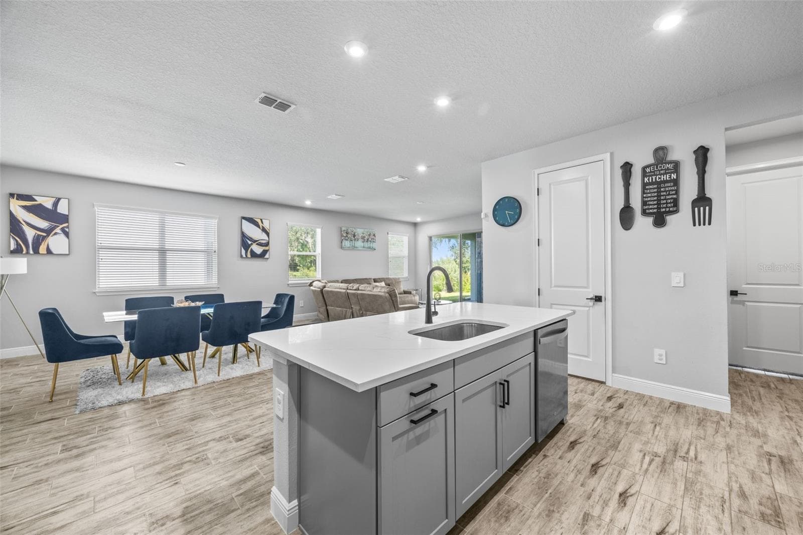 Single Family Residence at 6432 TIMBERDALE AVE, WESLEY CHAPEL, photo 9 of 24