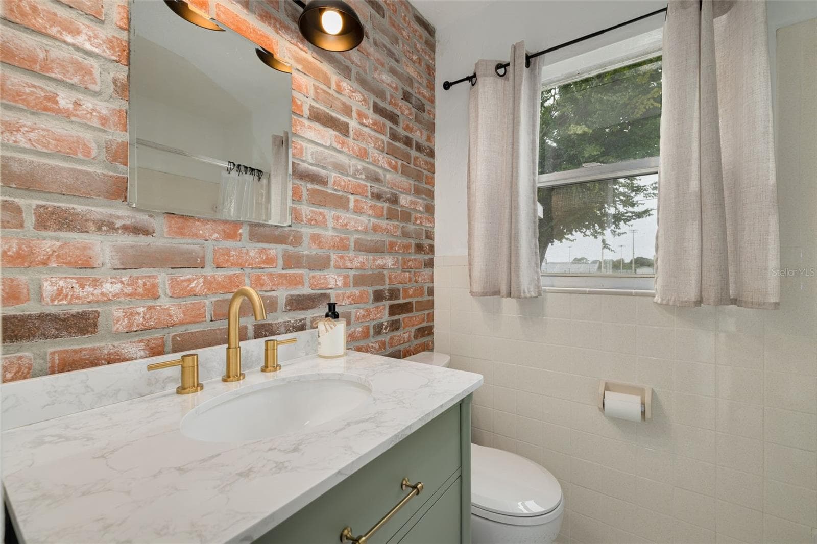 Full Bathroom 1 - 1134 62ND ST, ST PETERSBURG