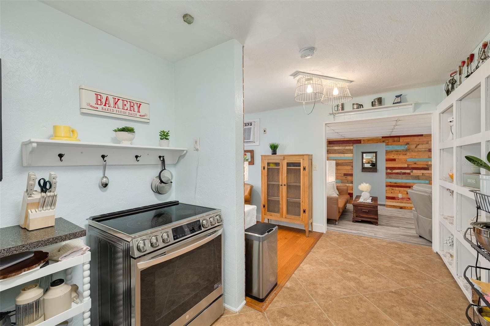 Single Family Residence at 1134 62ND ST, ST PETERSBURG, photo 24 of 45