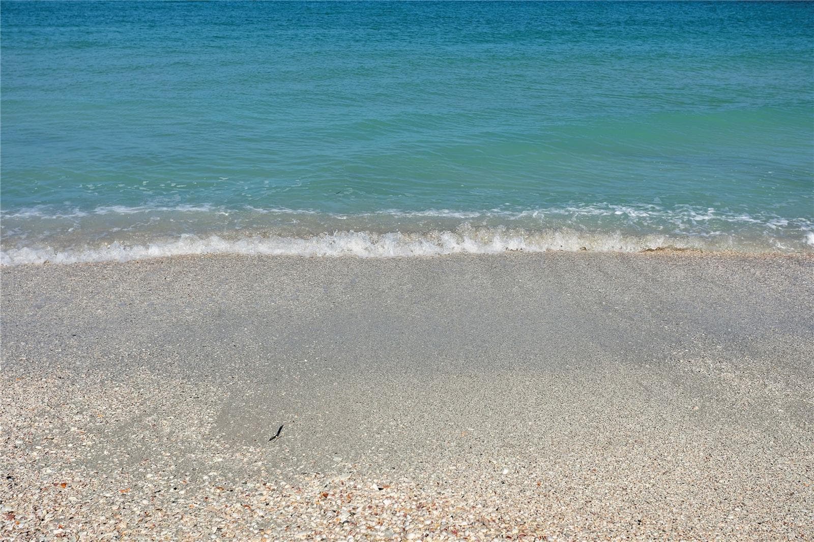 Only a short walk or bike ride to the beach! - 835 BAY POINT DR, MADEIRA BEACH