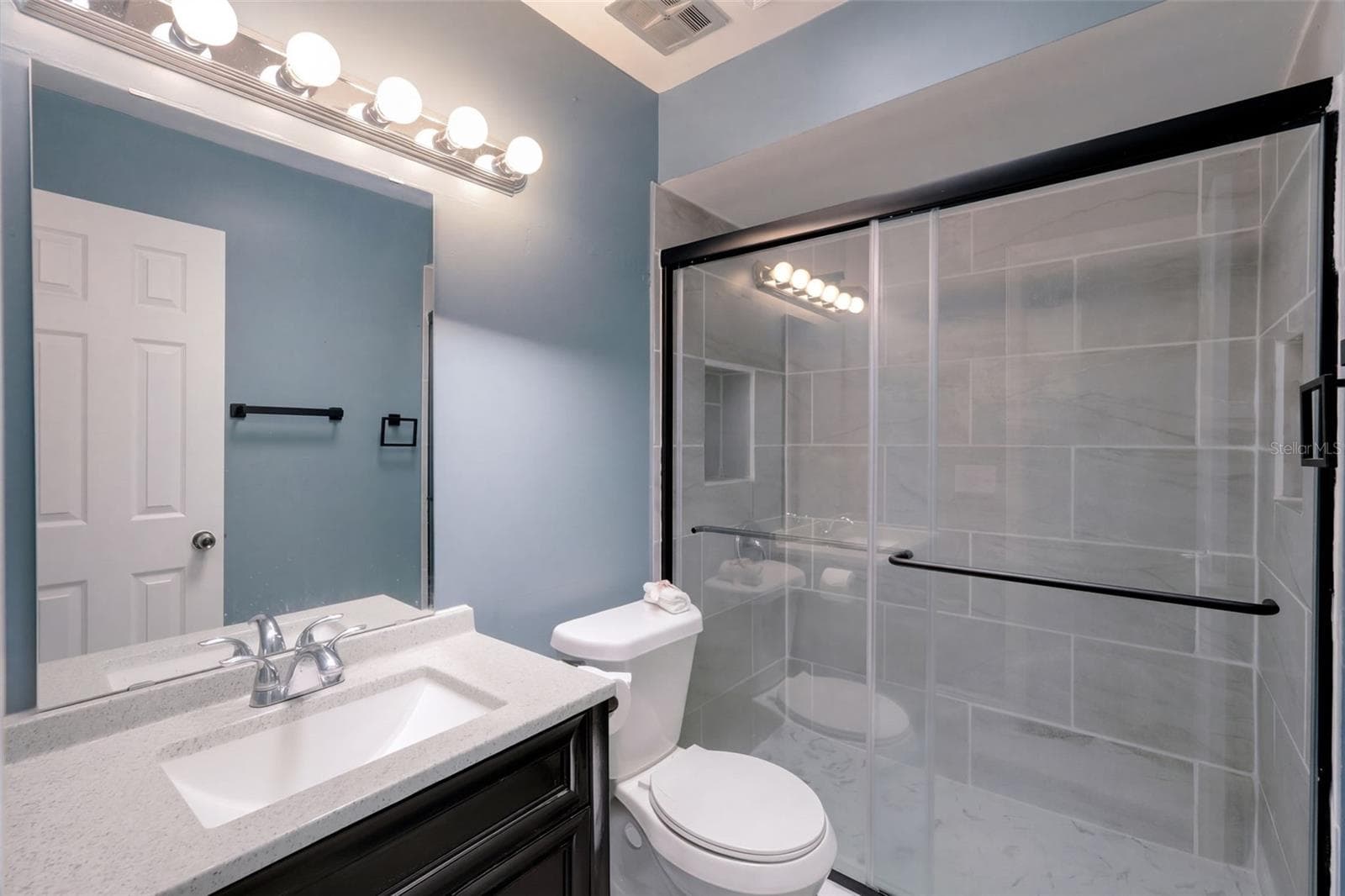 Condominium at 5423 BROOKSWOOD WAY #801, ORLANDO, photo 12 of 20