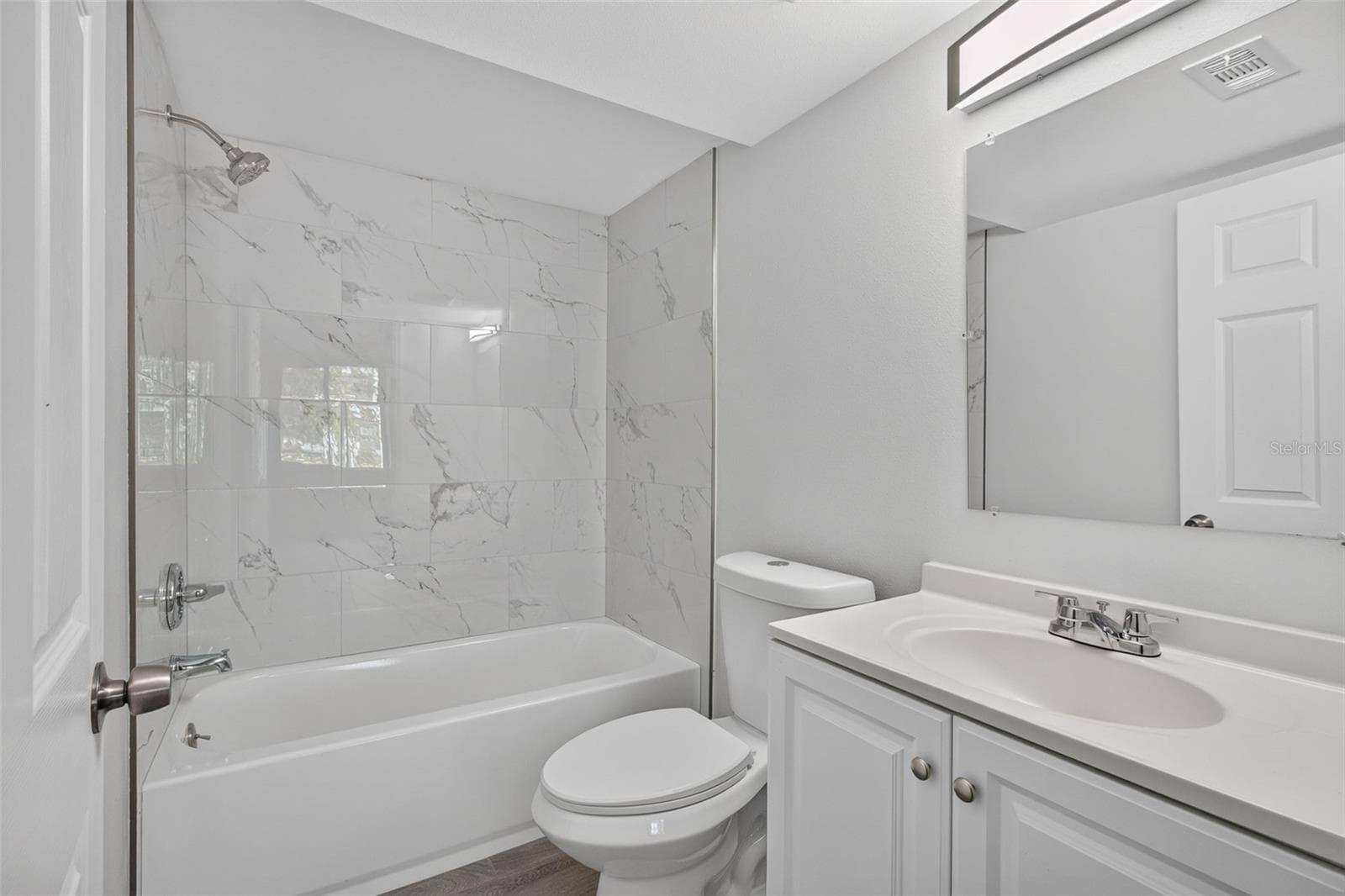 Primary bath - 876 116TH AVE N #103, ST PETERSBURG