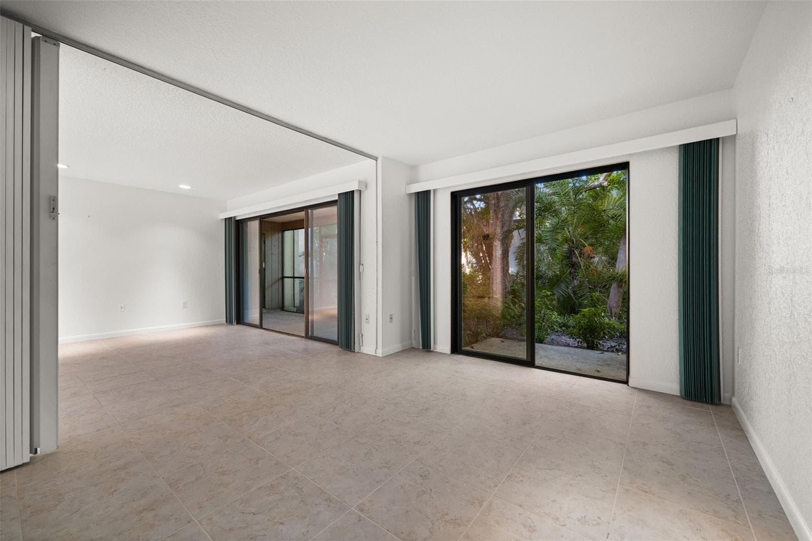 Condominium at 1657 BROOKHOUSE CIR #152, SARASOTA, photo 15 of 62
