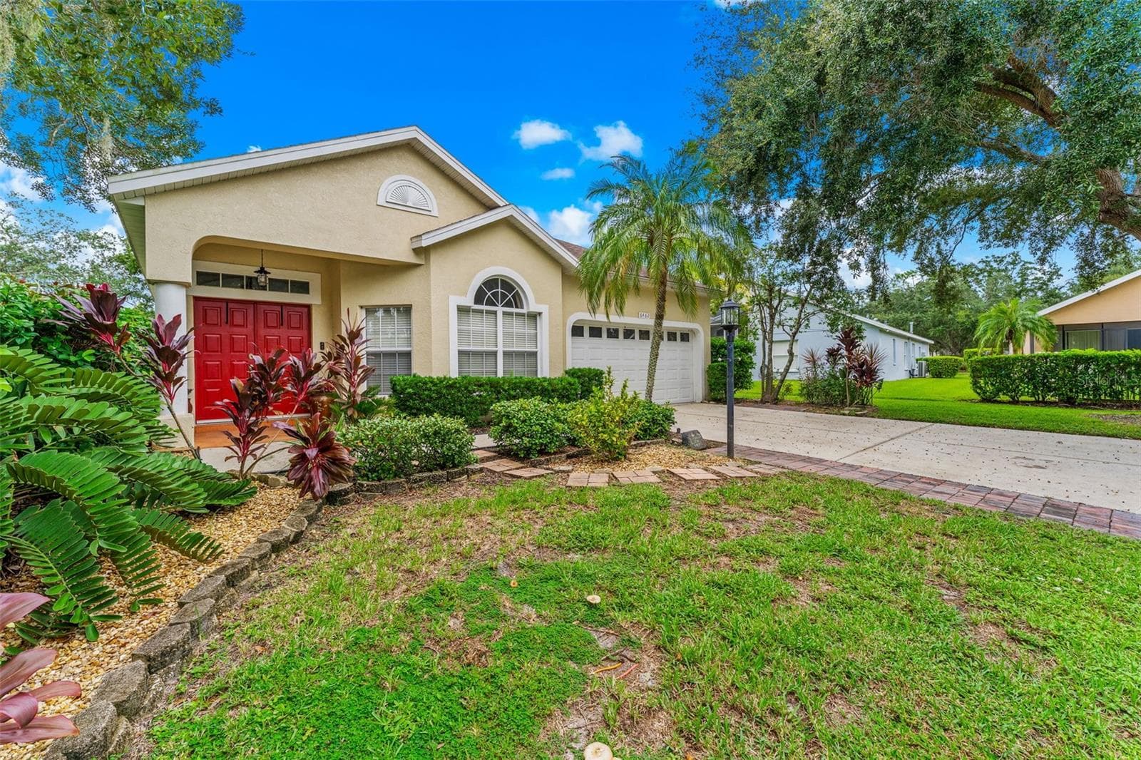 Single Family Residence at 6462 GOLDEN LEAF CT, LAKEWOOD RANCH, photo 3 of 35