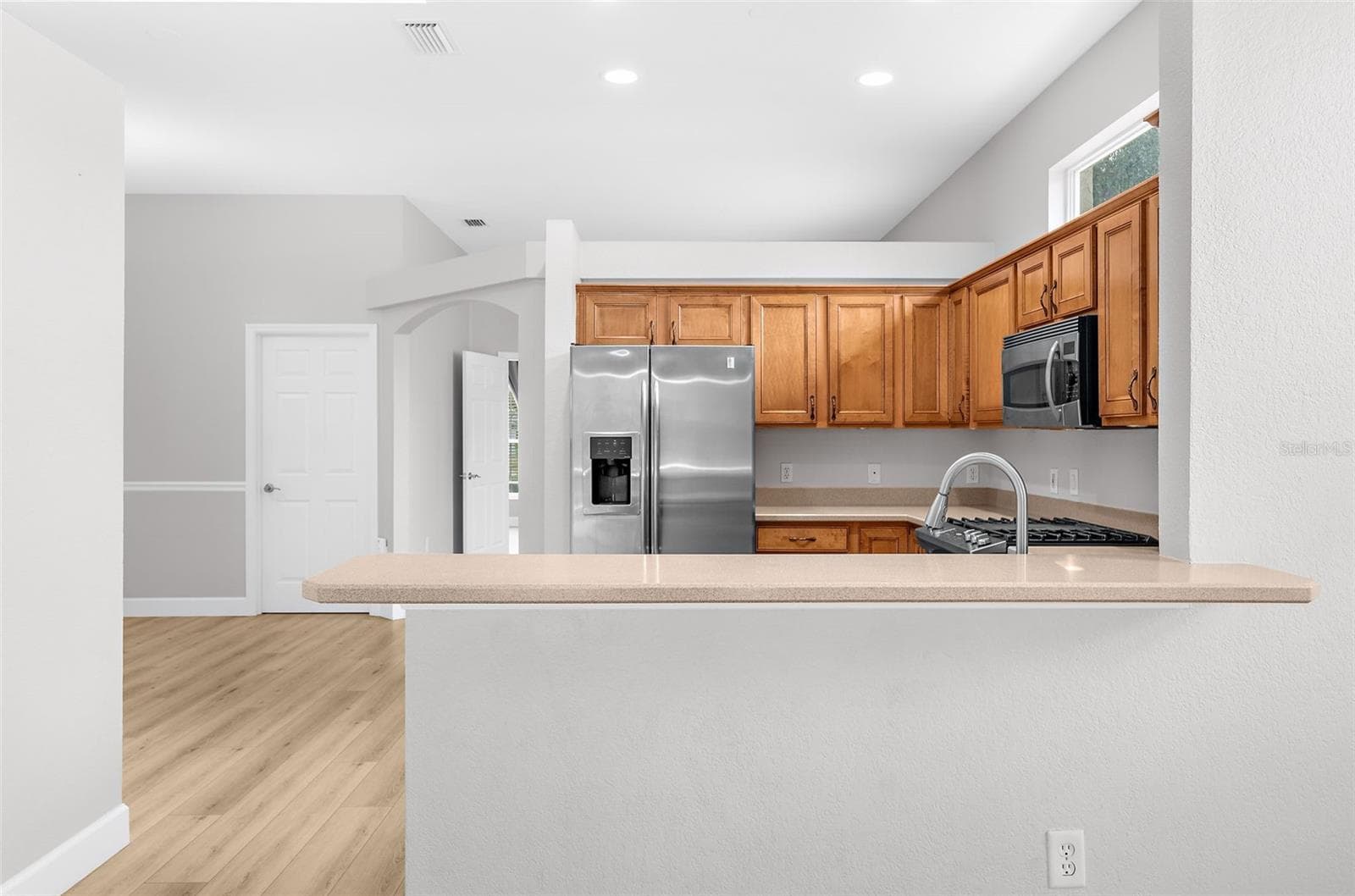 Single Family Residence at 6462 GOLDEN LEAF CT, LAKEWOOD RANCH, photo 14 of 35