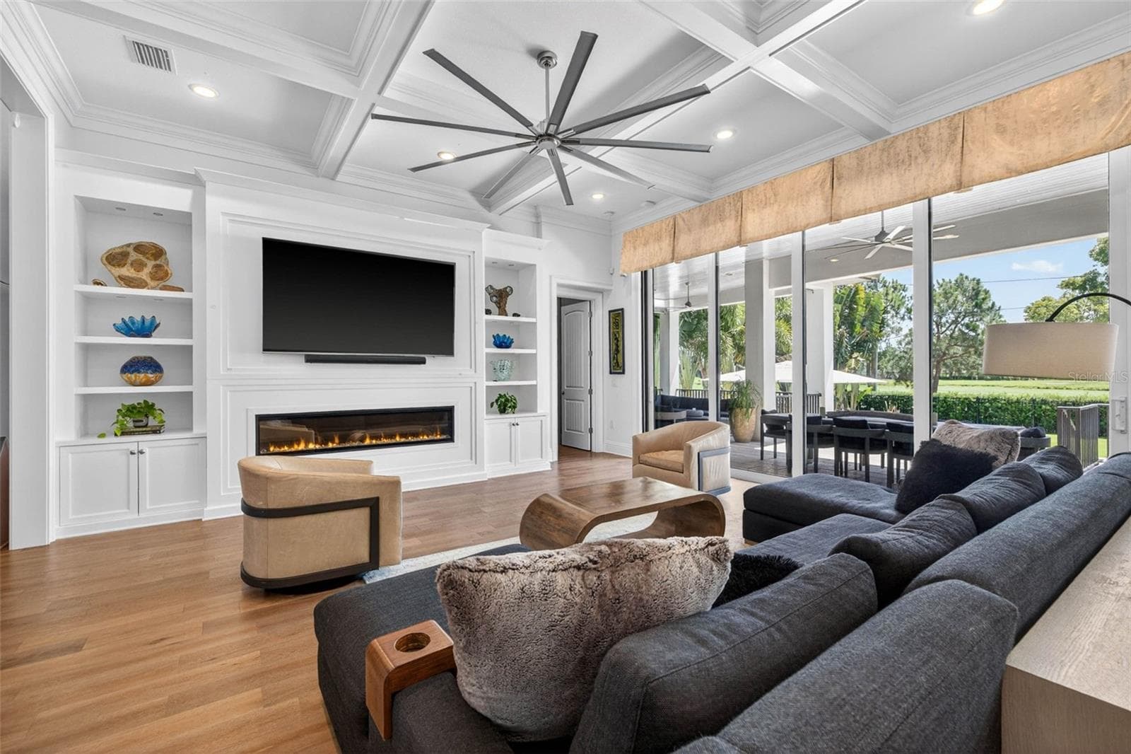 Distinctive Craftsmanship -12 Foot Coffered Ceilings - 1341 MONTEREY BLVD NE, ST PETERSBURG