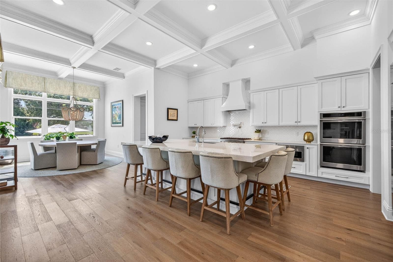 Expansive Kitchen Island Ideal for Entertaining - 1341 MONTEREY BLVD NE, ST PETERSBURG