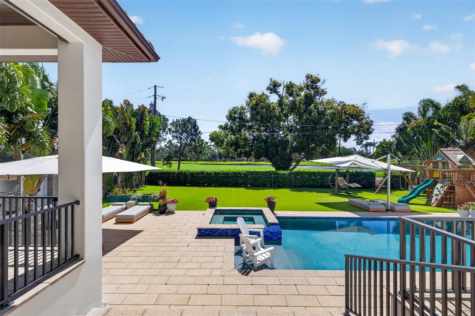 Luxurious Poolside Retreat - 1341 MONTEREY BLVD NE, ST PETERSBURG