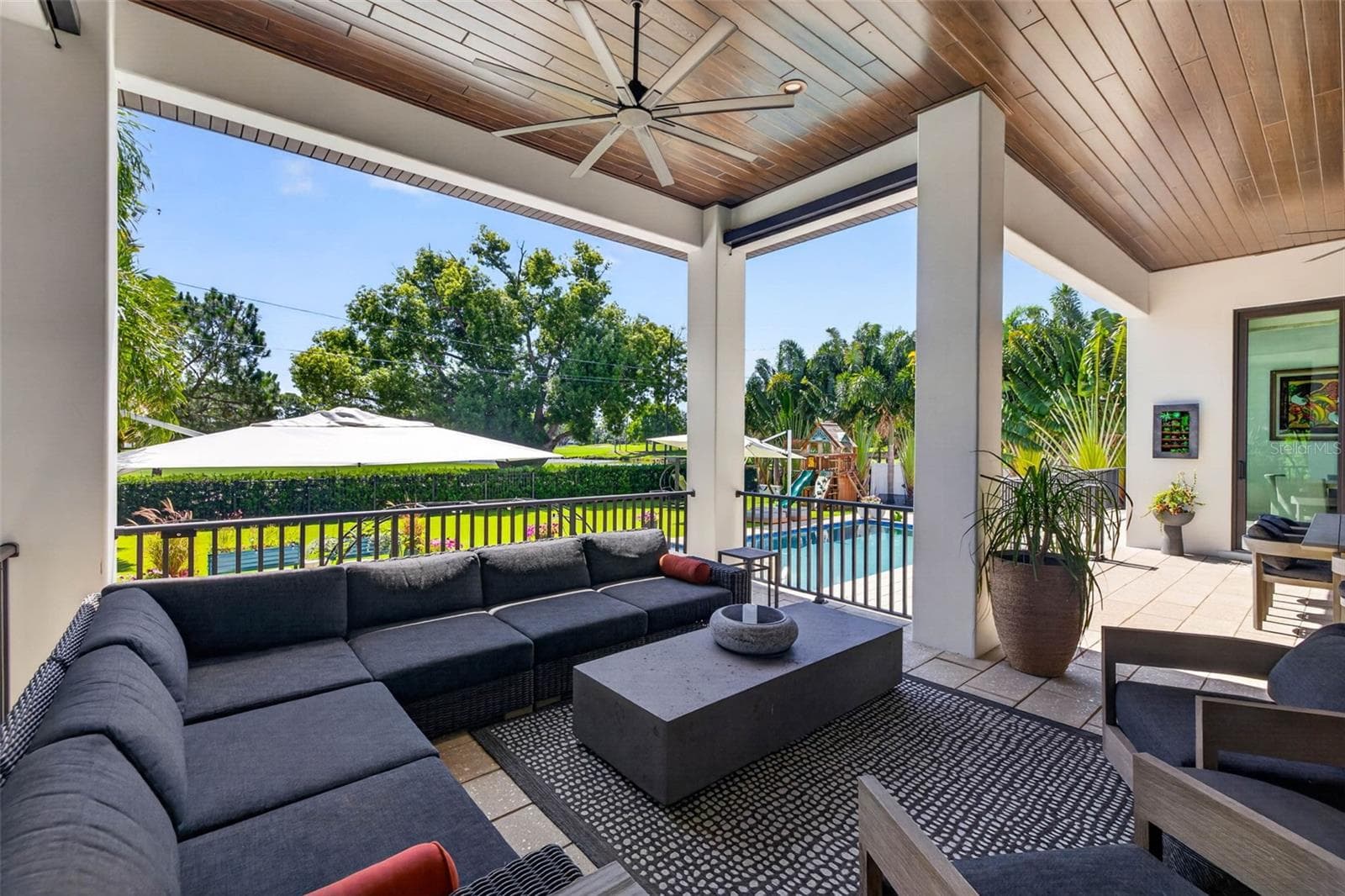 Resort-Style Outdoor Living Overlooking the Vinoy Golf Course - 1341 MONTEREY BLVD NE, ST PETERSBURG