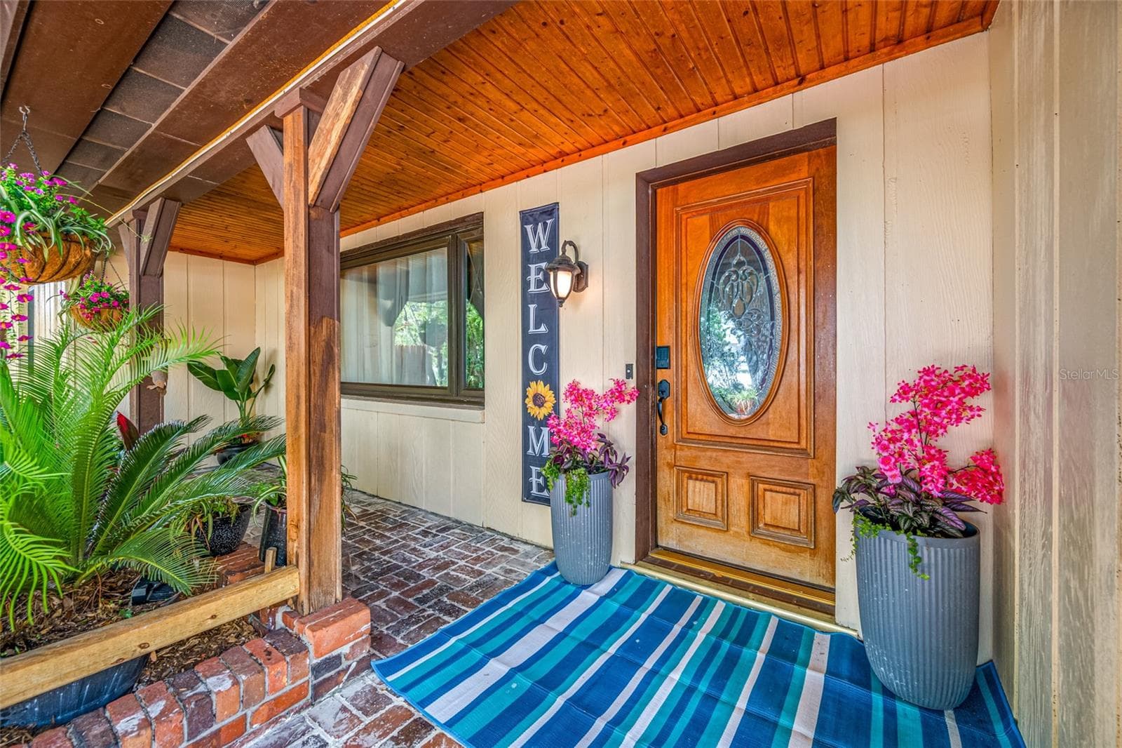 Single Family Residence at 1488 LACONIA DR E, CLEARWATER, photo 5 of 75