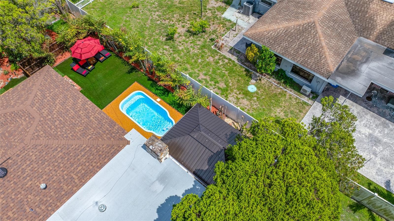 Single Family Residence at 1488 LACONIA DR E, CLEARWATER, photo 42 of 75