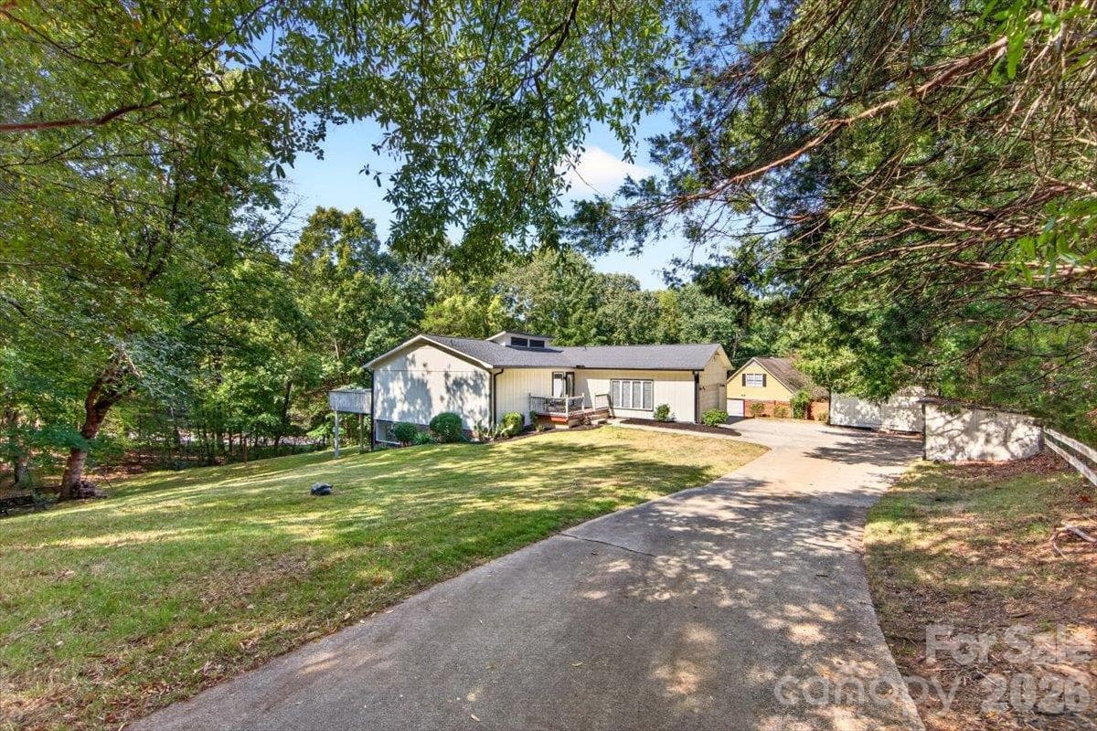 Single Family Residence at 16 Cove Creek Place SE, Concord, photo 3 of 47