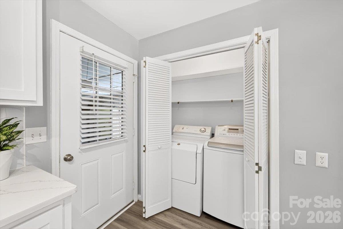 Single Family Residence at 16 Cove Creek Place SE, Concord, photo 17 of 47