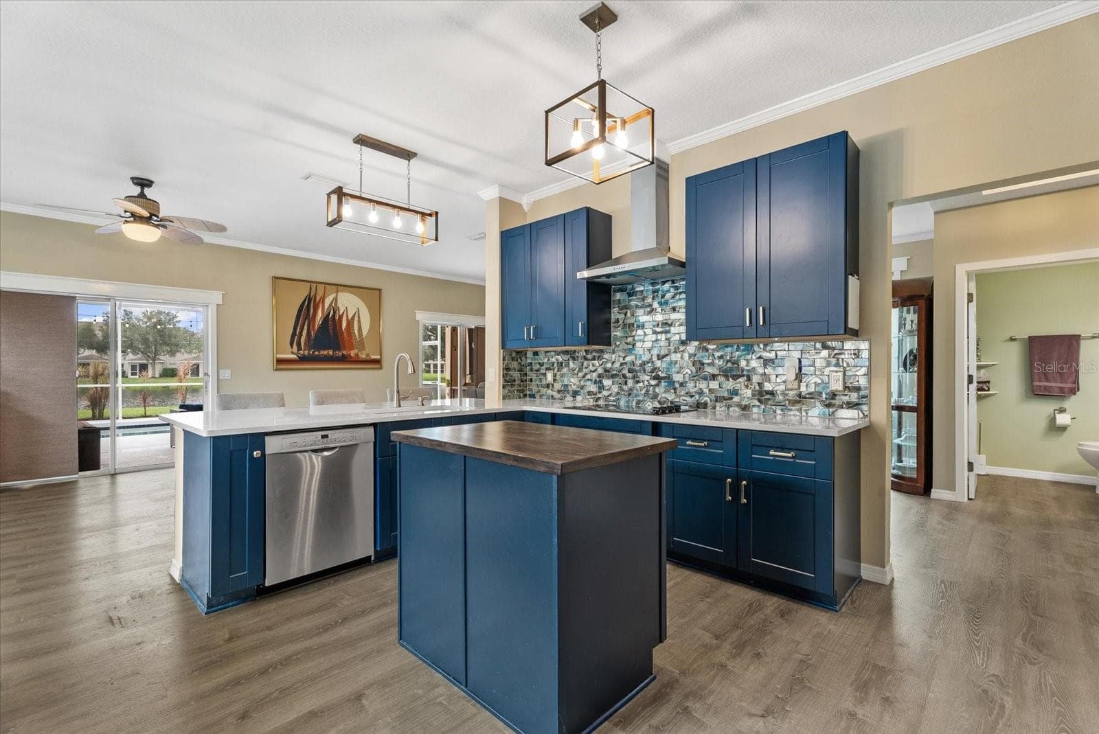 Single Family Residence at 15302 SEAROBBIN DR, LAKEWOOD RANCH, photo 18 of 51