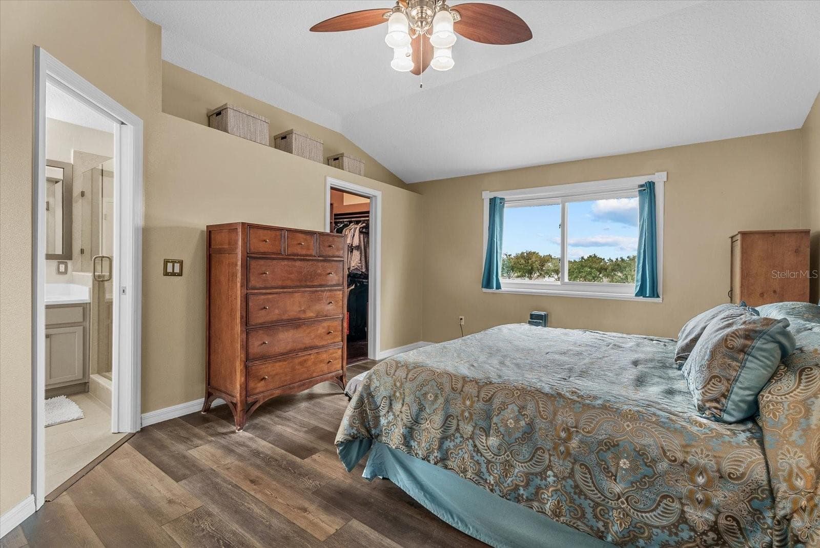 Single Family Residence at 15302 SEAROBBIN DR, LAKEWOOD RANCH, photo 30 of 51