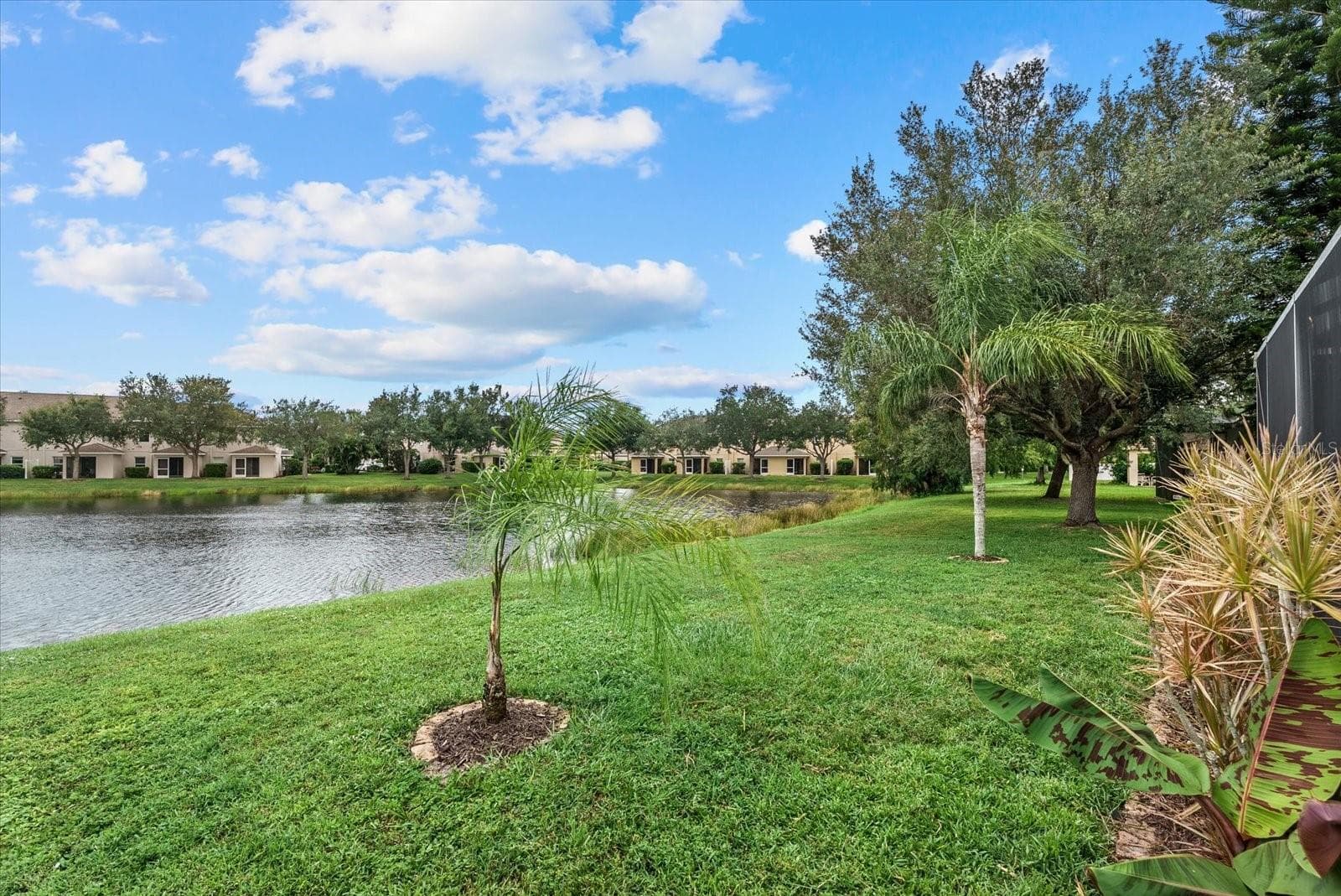 Single Family Residence at 15302 SEAROBBIN DR, LAKEWOOD RANCH, photo 45 of 51