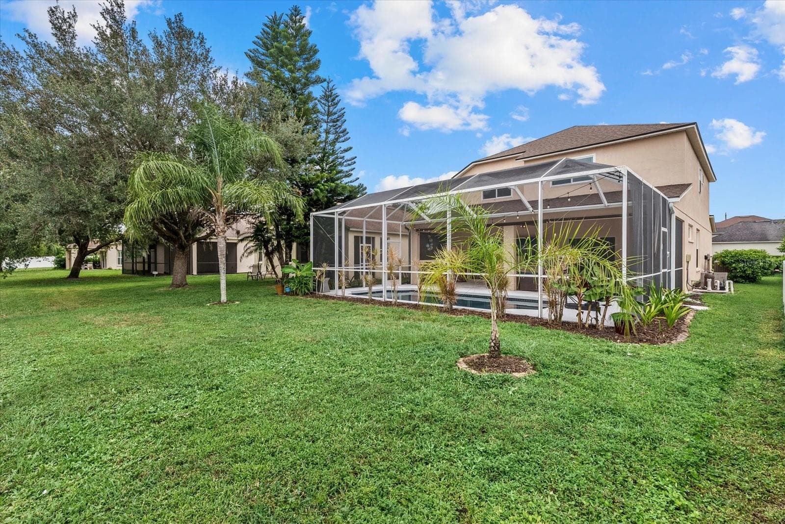 Single Family Residence at 15302 SEAROBBIN DR, LAKEWOOD RANCH, photo 46 of 51