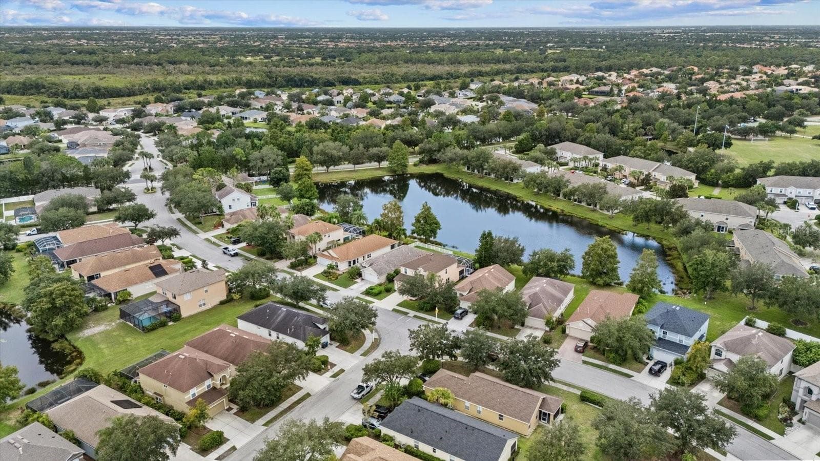 Single Family Residence at 15302 SEAROBBIN DR, LAKEWOOD RANCH, photo 48 of 51