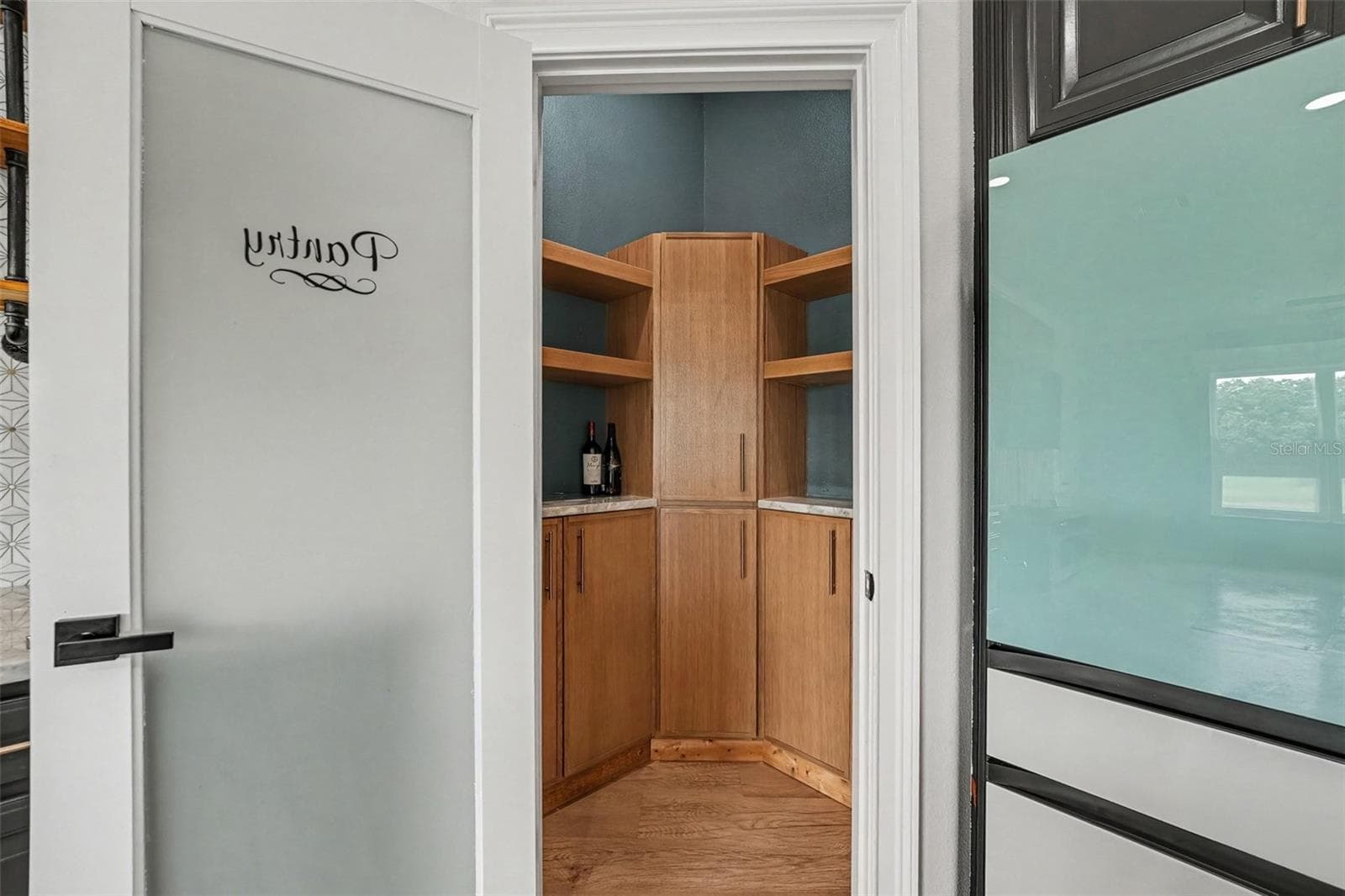 Pantry - 655 WHISPER WOODS DR, LAKELAND