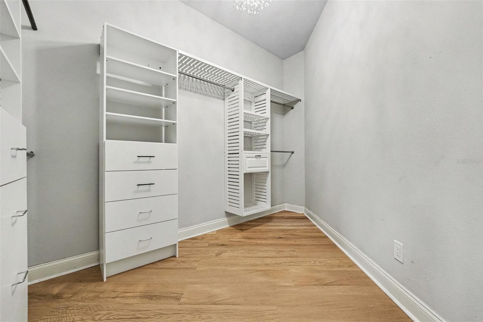 Primary Closet - 655 WHISPER WOODS DR, LAKELAND