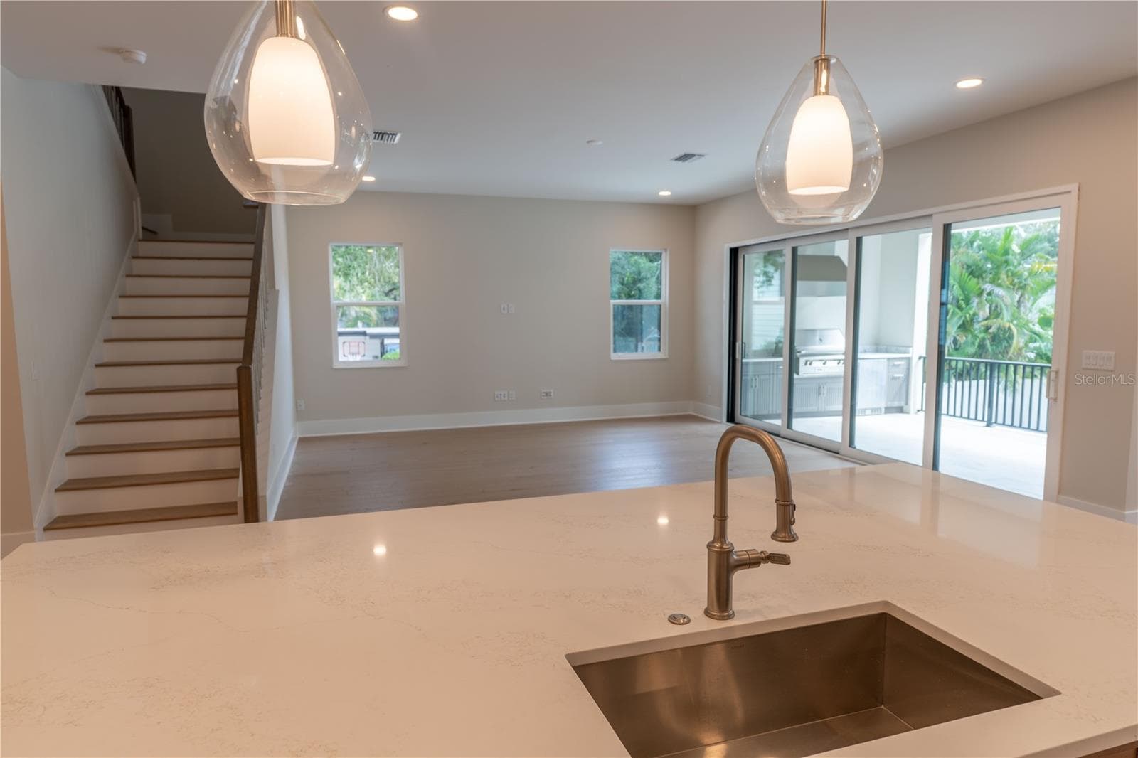 Single Family Residence at 4906 W ESTRELLA ST, TAMPA, photo 27 of 48