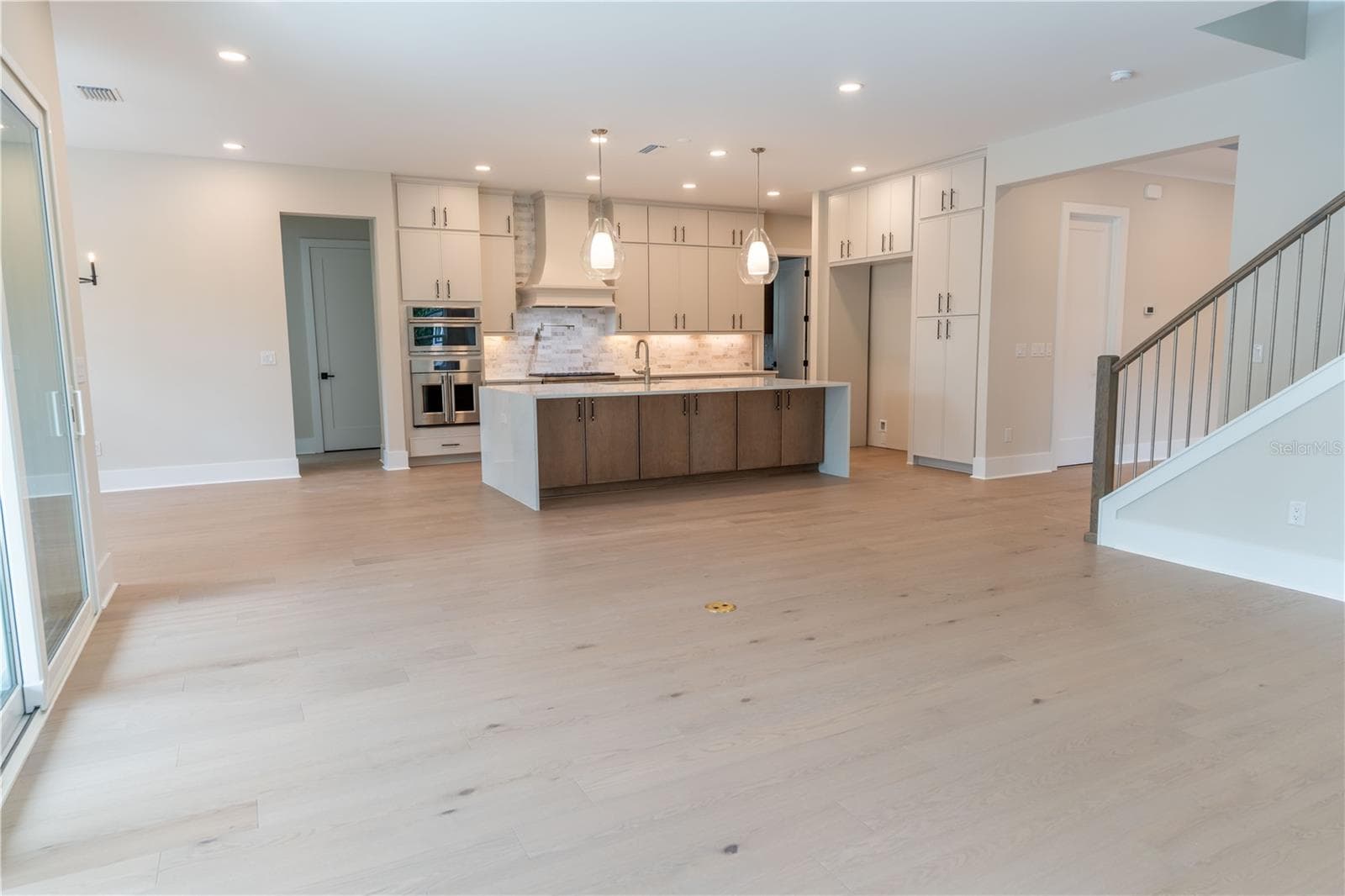 Single Family Residence at 4906 W ESTRELLA ST, TAMPA, photo 32 of 48