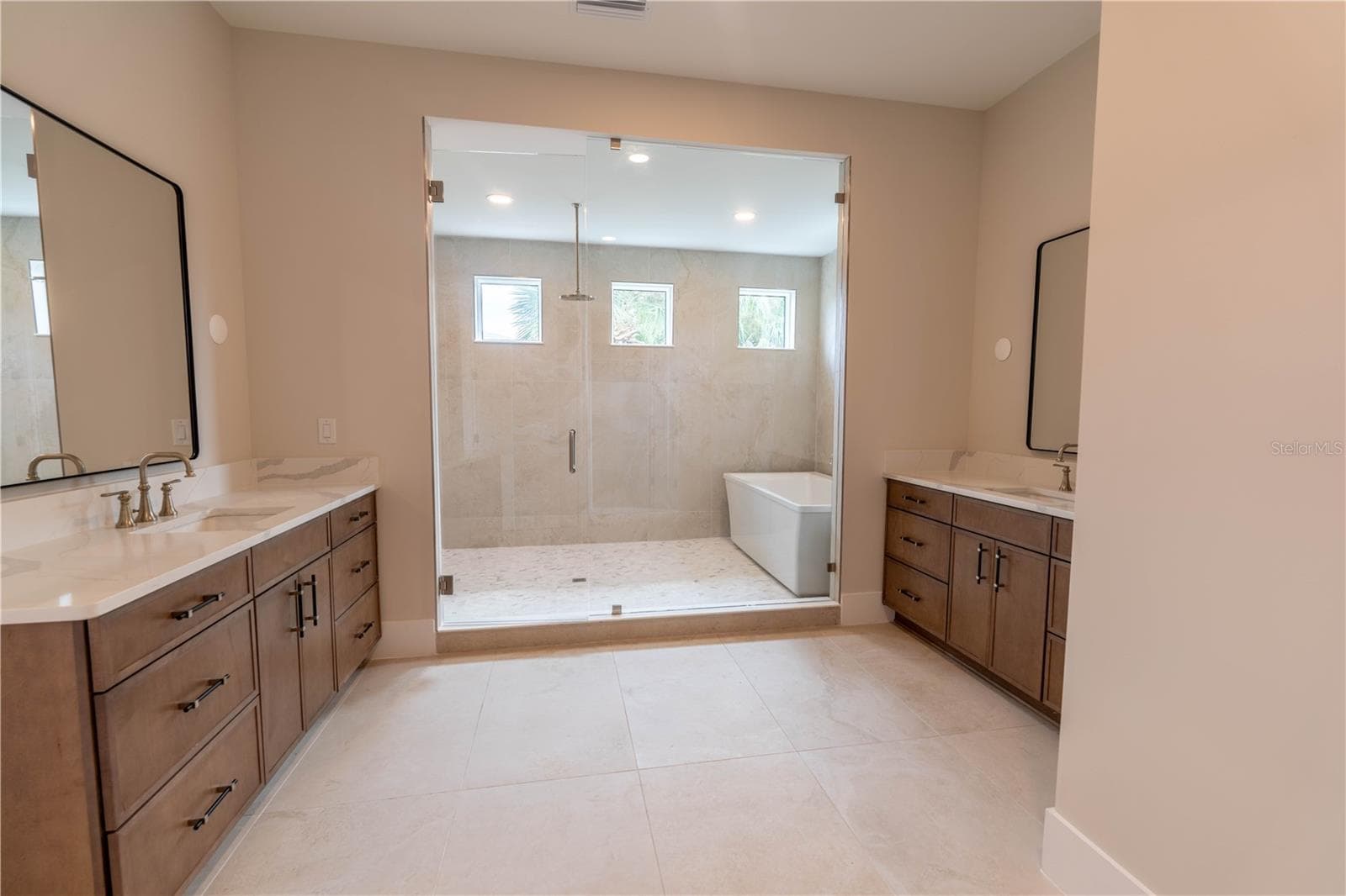 Single Family Residence at 4906 W ESTRELLA ST, TAMPA, photo 41 of 48
