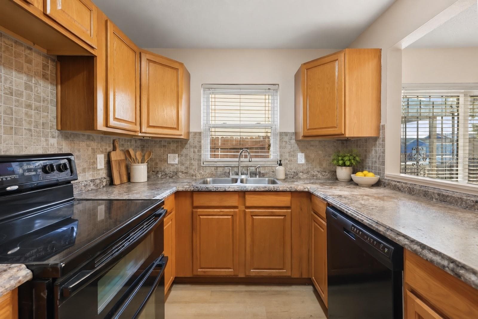 Virtually staged - 5449 WOOD CROSSING ST, ORLANDO