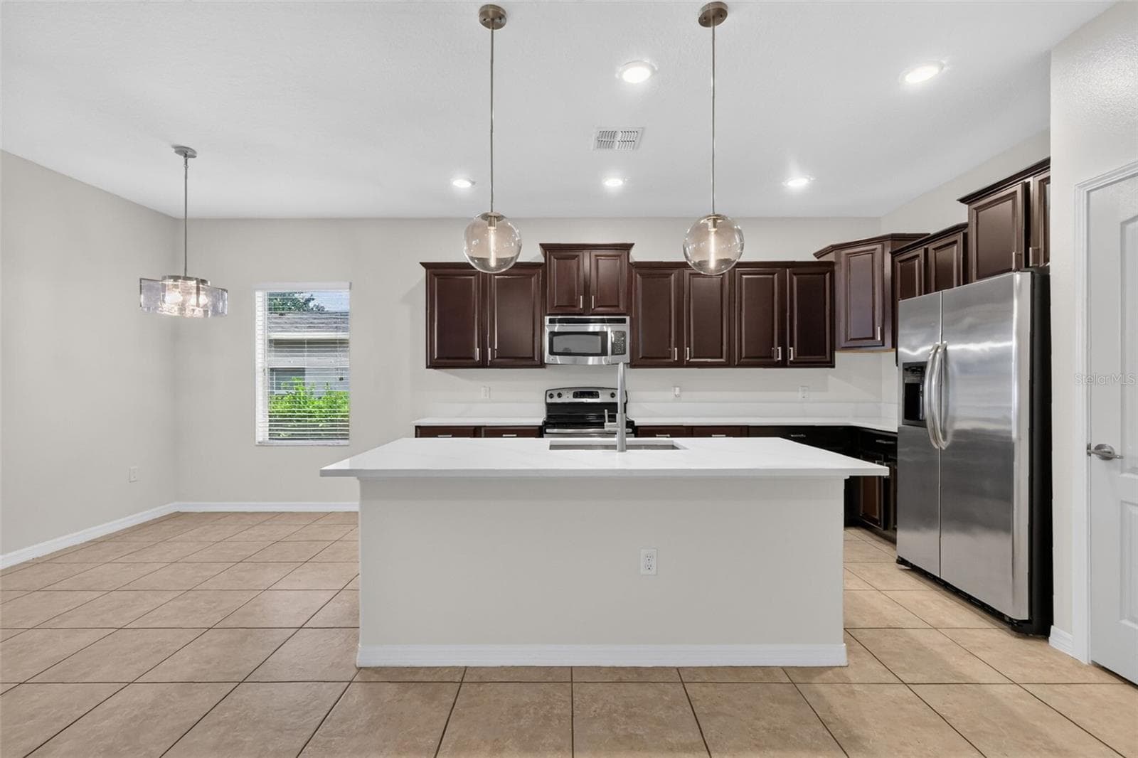 Single Family Residence at 991 ALSTON BAY BLVD, APOPKA, photo 3 of 28