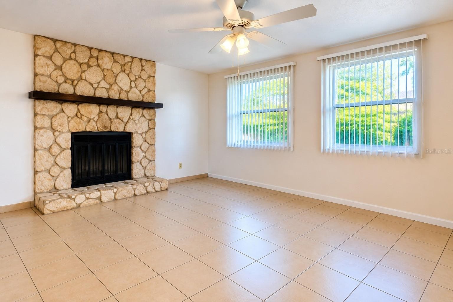 Single Family Residence at 824 E 9TH AVE, NEW SMYRNA BEACH, photo 5 of 15