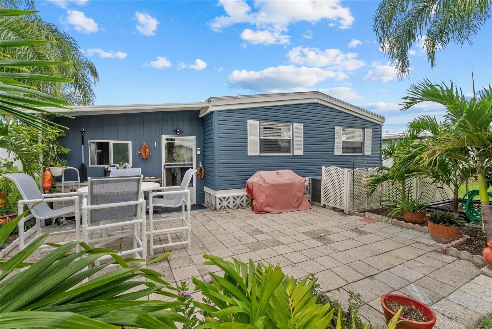 Manufactured Home at 560 FAIRMOUNT DR, NORTH PORT, photo 25 of 37