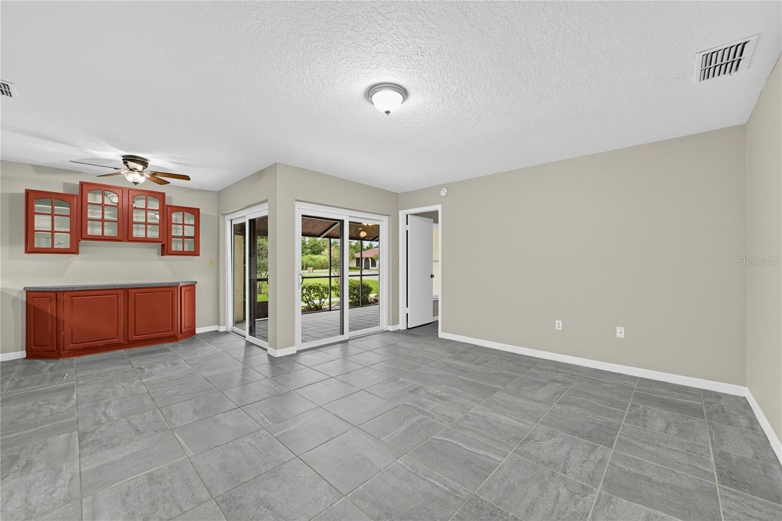 Townhouse at 523 HUNTER CIR, KISSIMMEE, photo 3 of 32