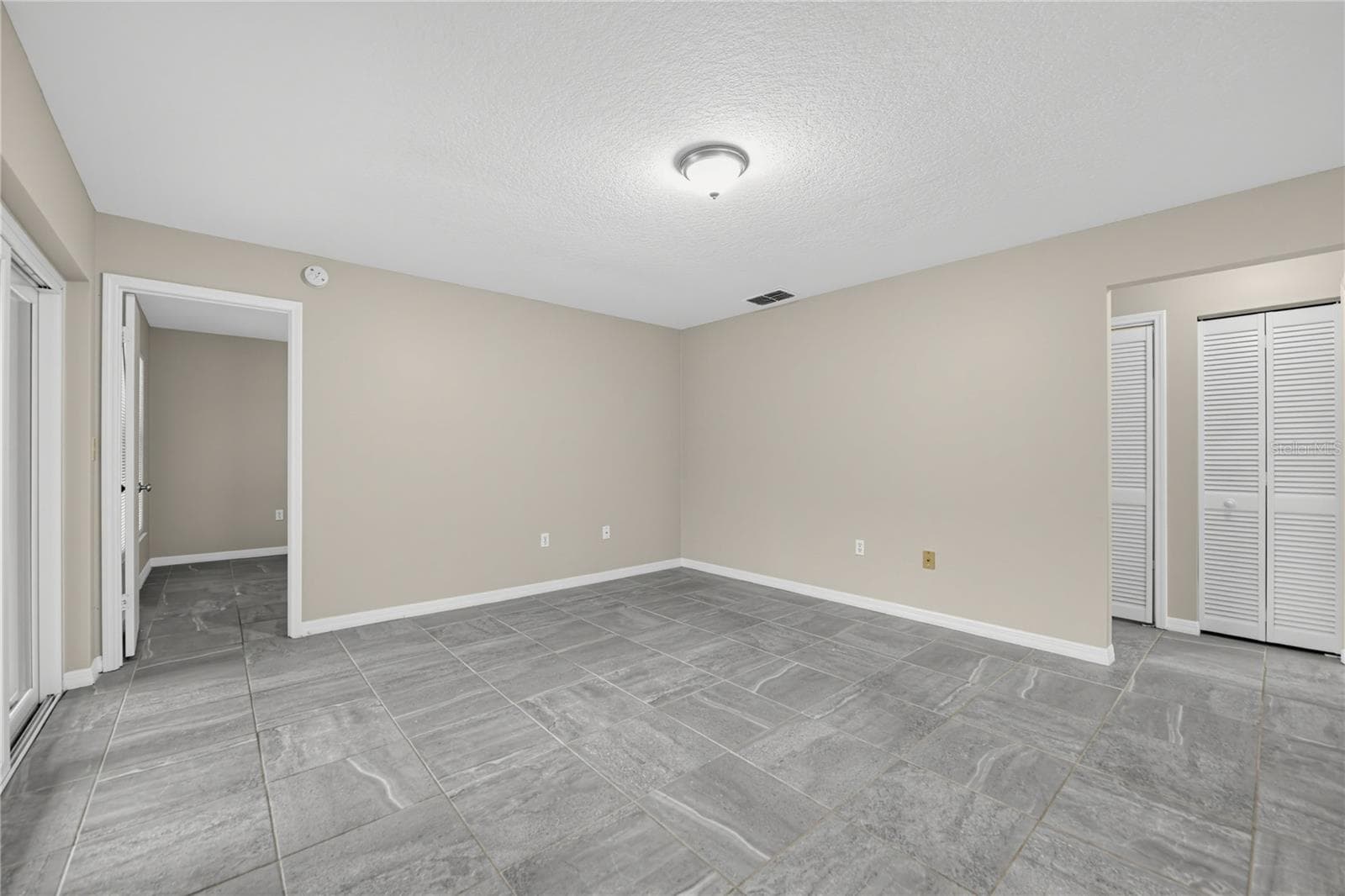 Townhouse at 523 HUNTER CIR, KISSIMMEE, photo 4 of 32