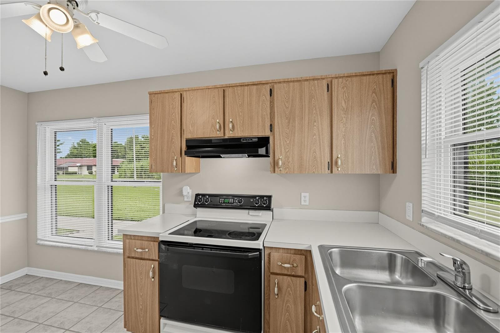Townhouse at 523 HUNTER CIR, KISSIMMEE, photo 6 of 32
