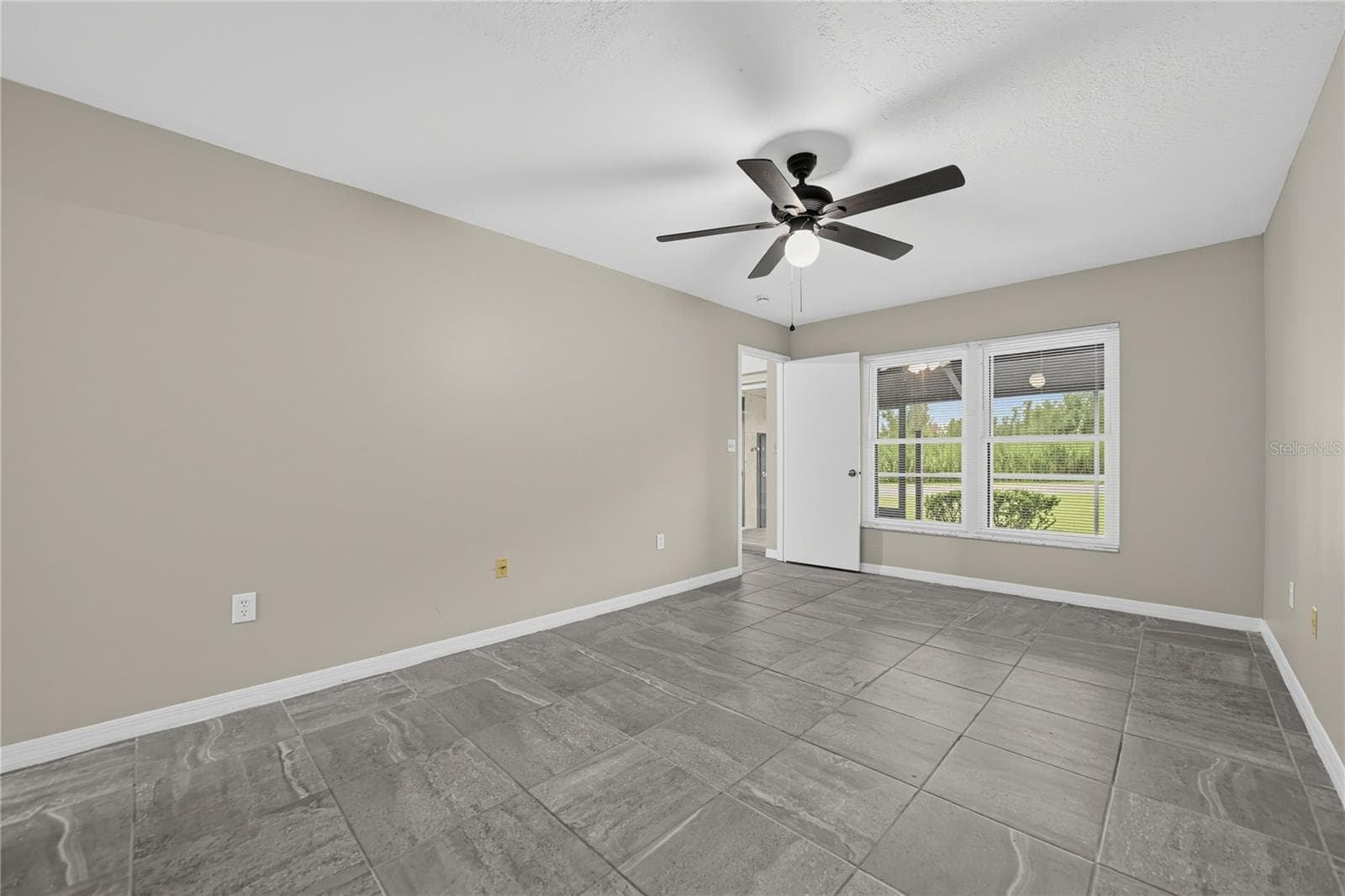 Townhouse at 523 HUNTER CIR, KISSIMMEE, photo 13 of 32