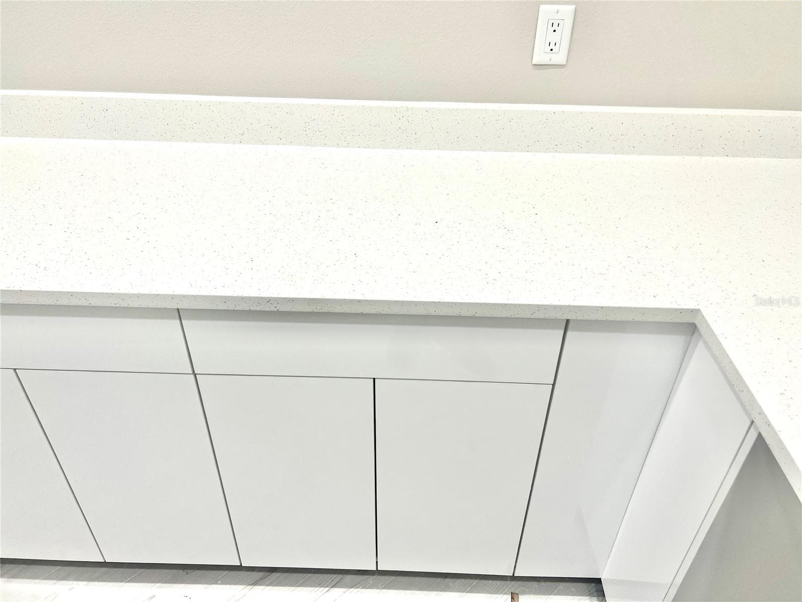 Large Walk in Pantry - 3420 CHANNELSIDE CT, SAFETY HARBOR
