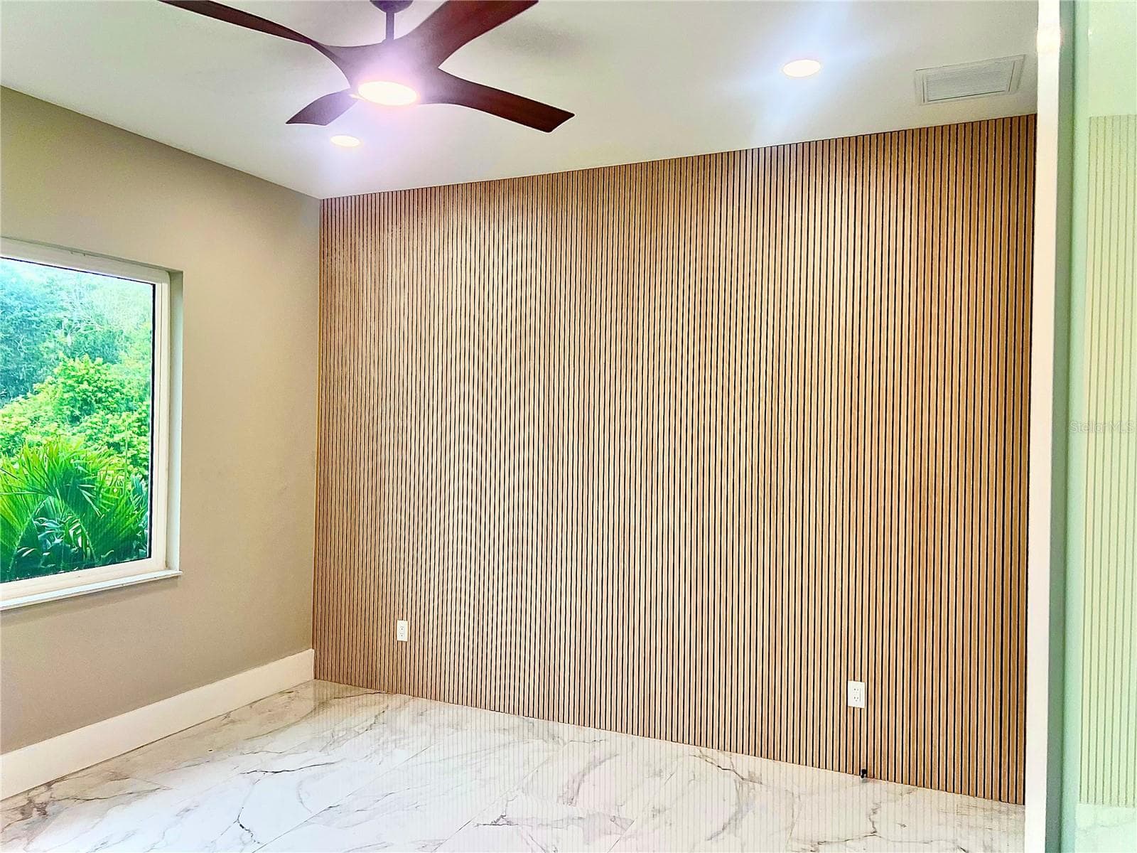 Office Accent Wall - 3420 CHANNELSIDE CT, SAFETY HARBOR