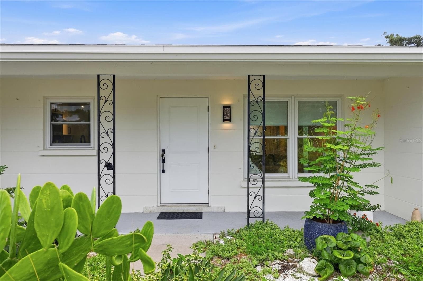 Single Family Residence at 2513 CROTON AVE, SARASOTA, photo 8 of 93