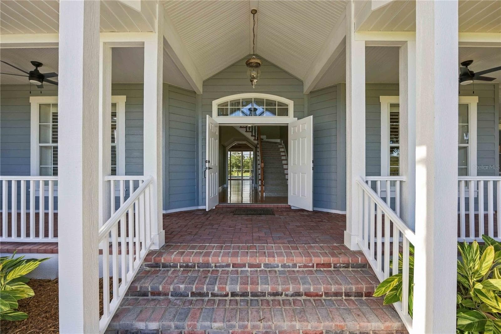 Beautiful front entry to the home - 8543 SW AVIARY RD, ARCADIA
